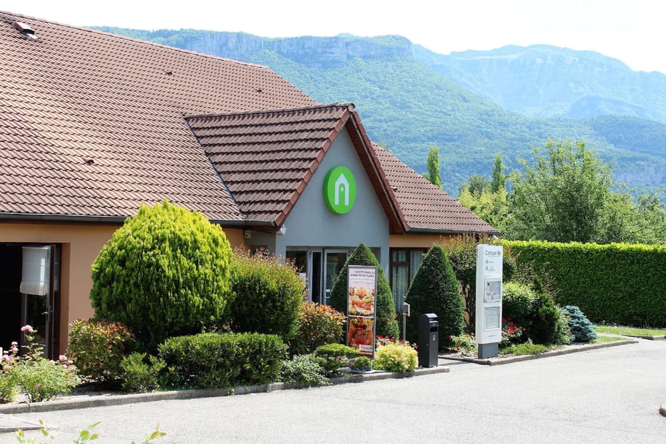 Campanile Grenoble Nord - Moirans Hotel in Auvergne-Rhône-Alpes