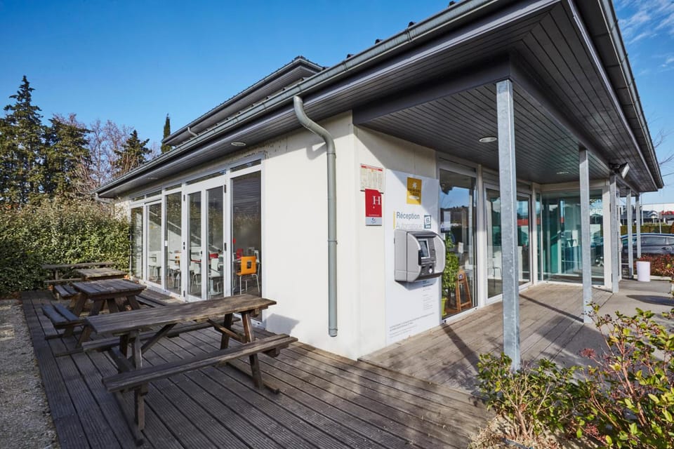 Hotel Premiere Classe Avignon Parc Des Expositions Hotel in Avignon