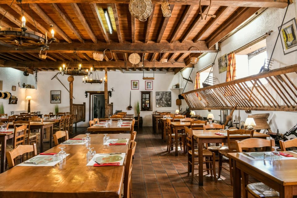 Logis l'Auberge de l'Etable Hotel in French Basque Country