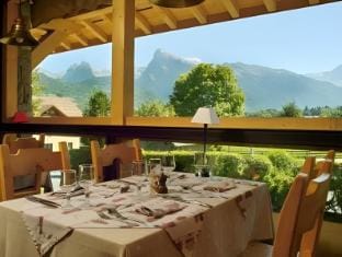 Cafe-Hotel Le Morillon, Domaine du Grand Massif-Samoens Hotel in Morillon