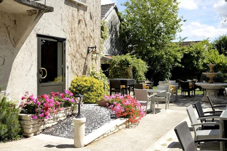 Logis Le Tadorne Hotel in Bourgogne-Franche-Comté