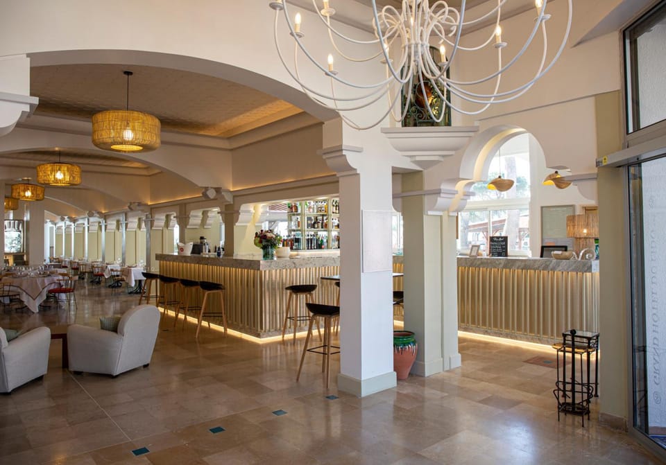 Grand Hotel Du Lido - sur la plage d'Argeles Hotel in Argeles-sur-Mer