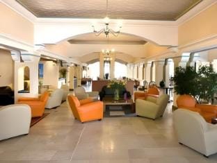 Grand Hotel Du Lido - sur la plage d'Argeles Hotel in Argeles-sur-Mer