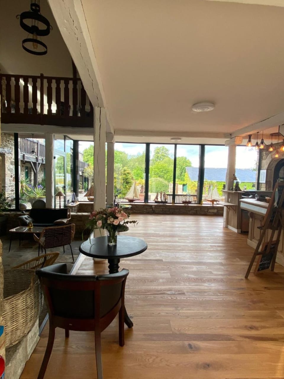 Bar/lounge