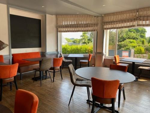Hotel Restaurant Le Phare Hotel in Perros-Guirec