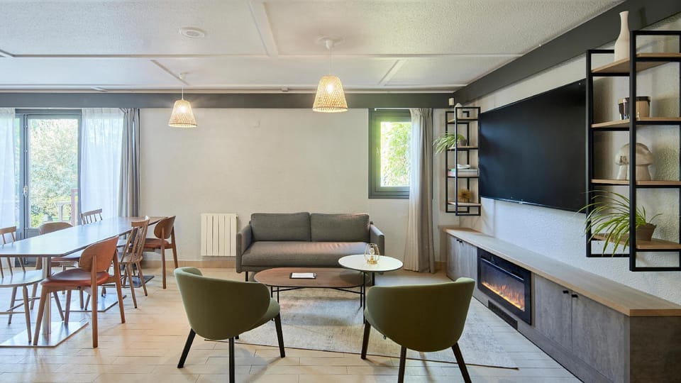 Campanile NATURE - Cergy Pontoise Hotel in Pontoise