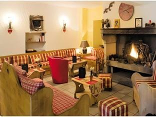 Hotel Restaurant Le Clos Hotel in Besse-et-Saint-Anastaise