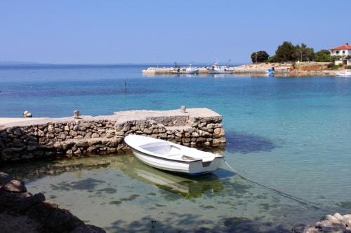 Double Room Jakisnica 4160d Hotel in Lun