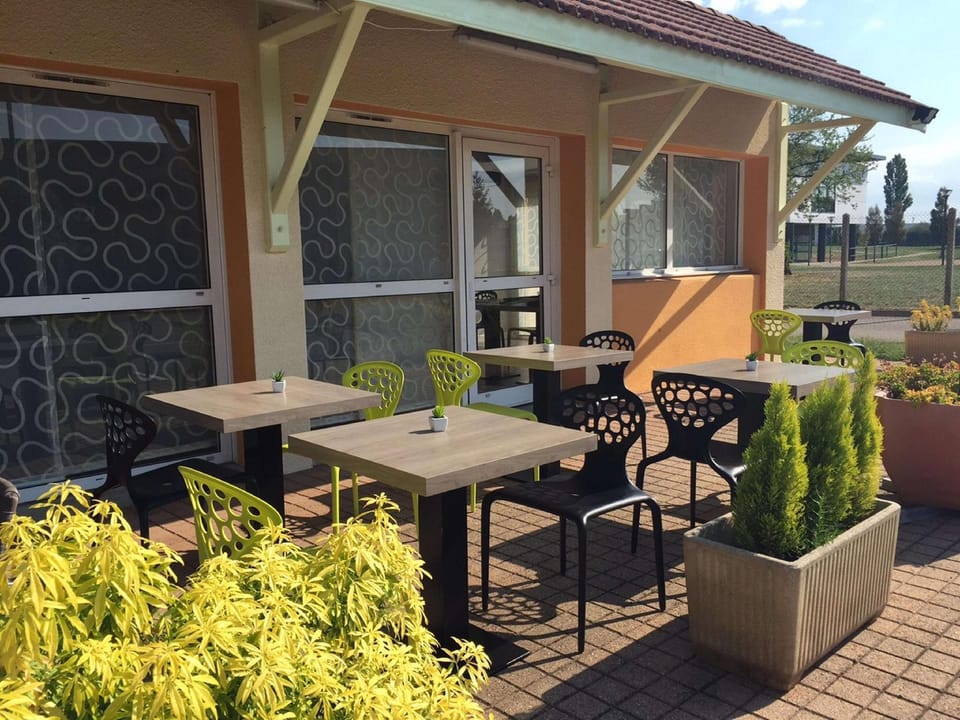 Kyriad Lyon Est - Saint Bonnet de Mure Hotel in Auvergne-Rhône-Alpes