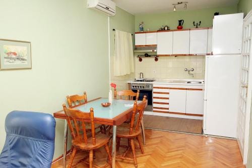 Apartments and rooms by the sea Sucuraj, Hvar - 4029 Hotel in Dubrovnik-Neretva County