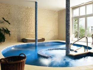 Hot tub