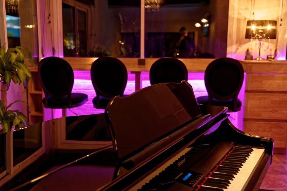 Bar/lounge