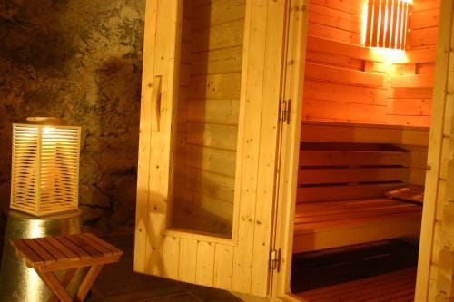 Chambre d'hotes La Font Hotel in Piedmont