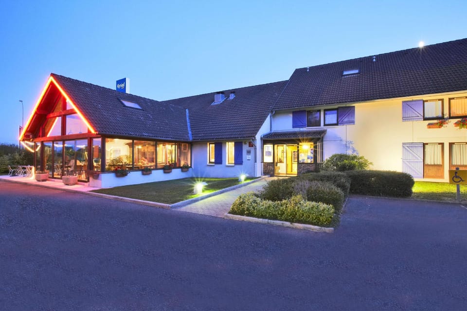Kyriad Geneve - Saint Genis Pouilly Hotel in Canton of Geneva