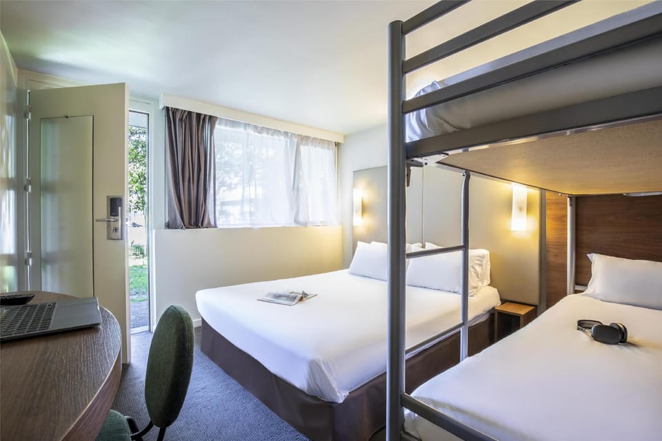 Guestroom