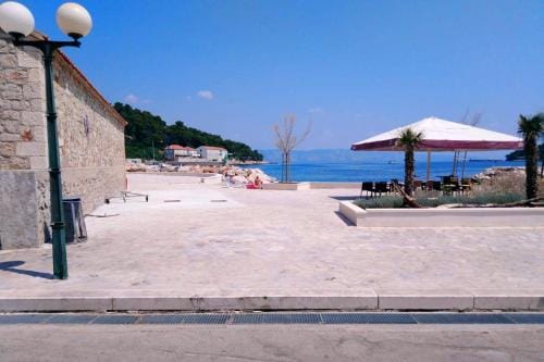 Double Room Jelsa 4041e Hotel in Dubrovnik-Neretva County