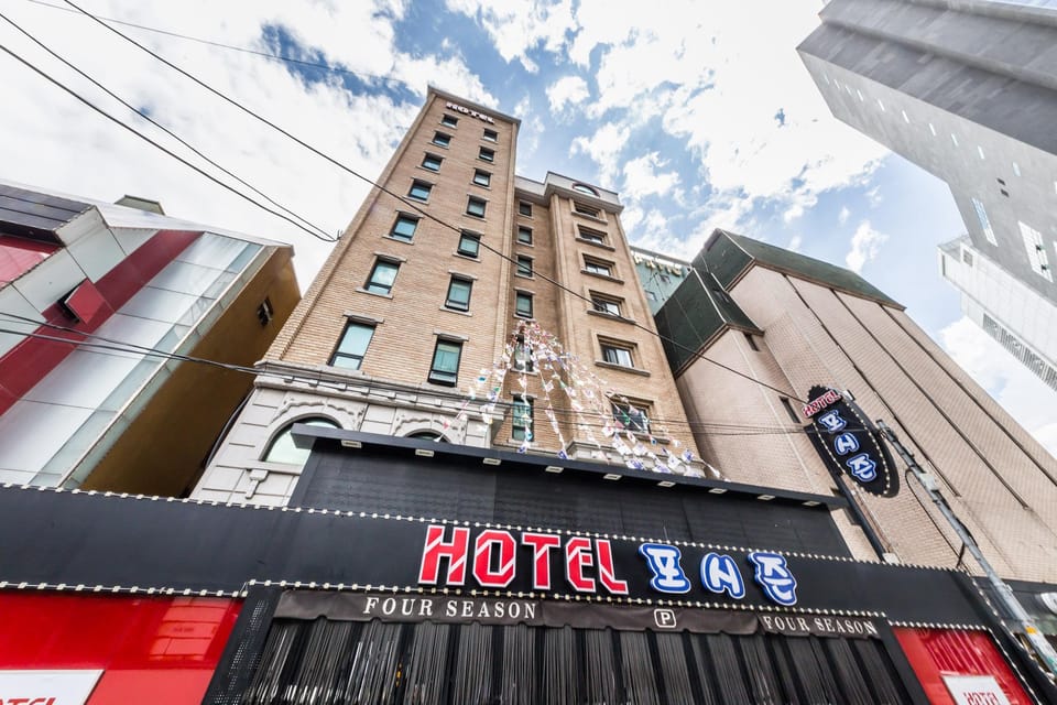 Suyu Four Seasons Hotel Motel in Seoul