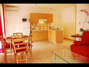 Hotel Residence de la Transhumance Apartment hotel in Arles