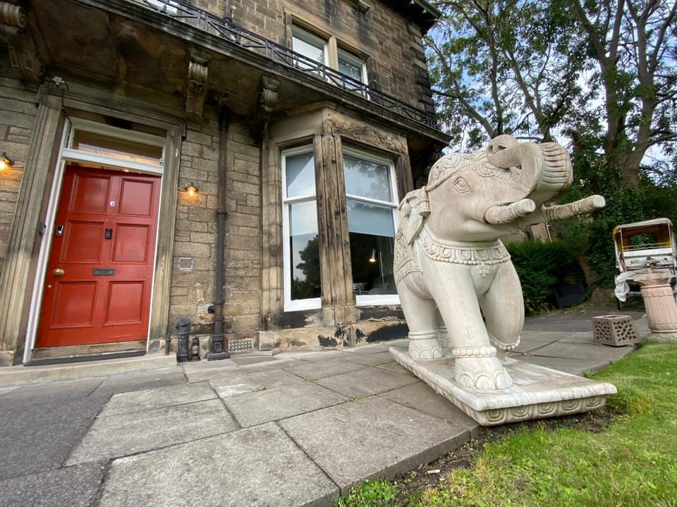 No6 West Coates Hotel in Edinburgh