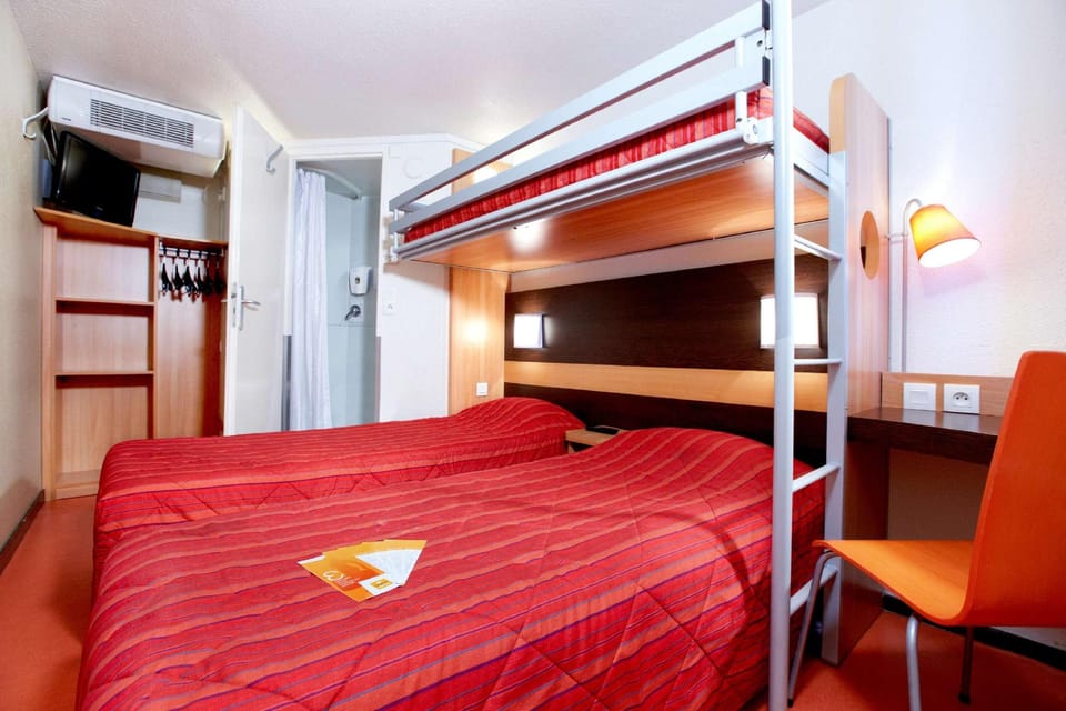 Guestroom