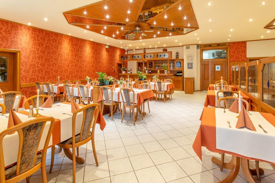 Hotel Restaurant Zur Neroburg Hotel in Vulkaneifel