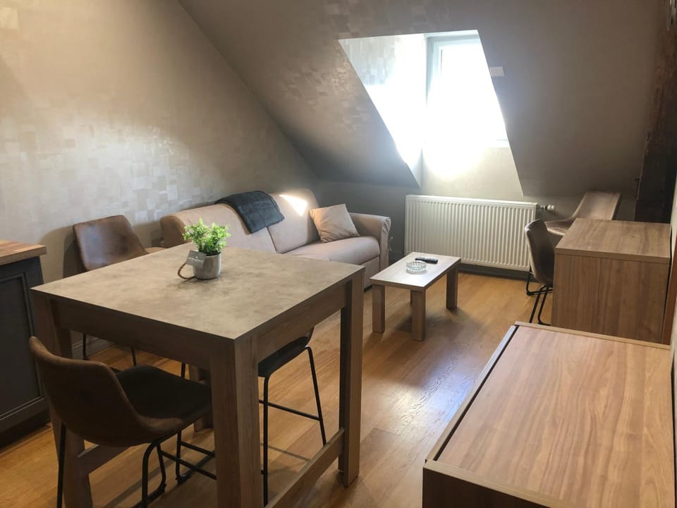 Logis Hotel & Appartements Le Florence Hotel in Wallonia, Belgium