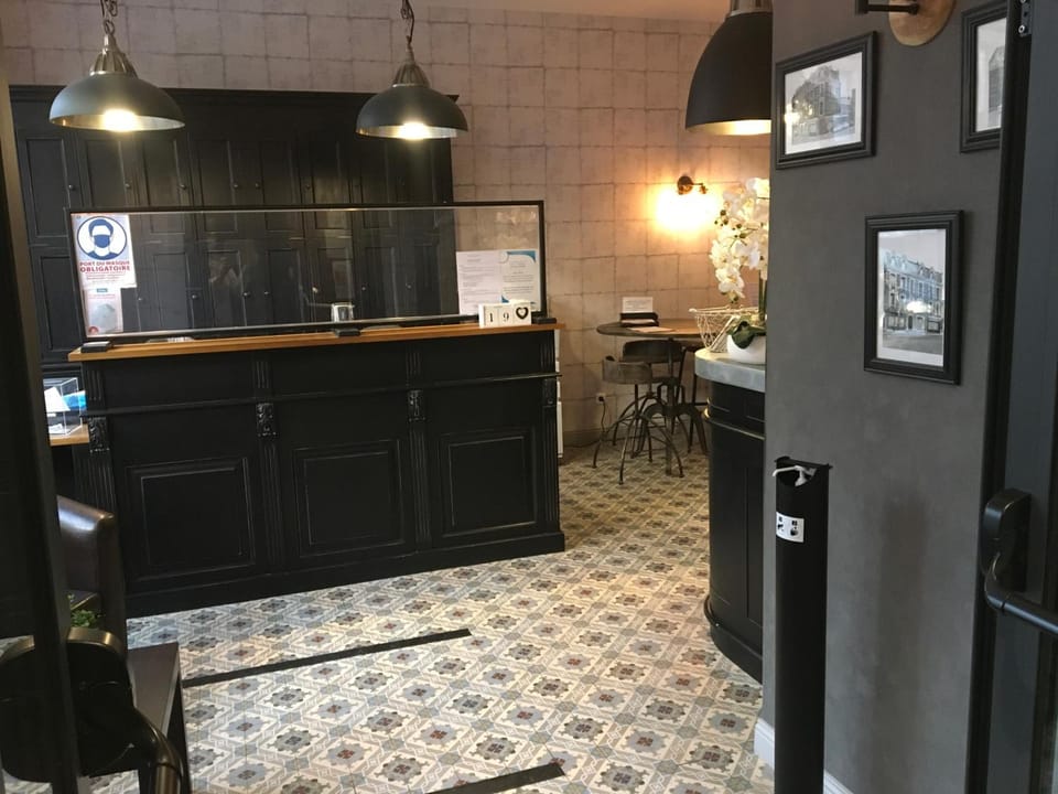 Logis Hotel & Appartements Le Florence Hotel in Wallonia, Belgium