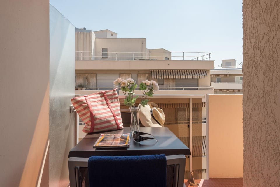 Residence Pierre & Vacances La Promenade des Bains Hotel in Saint-Raphael