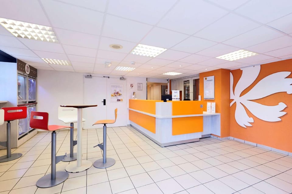 Kyriad ECO - Marne-la-Vallée Saint-Thibault-des-Vignes Hotel in Île-de-France