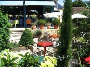 Logis Au Canard Gourmand Hotel in Occitanie