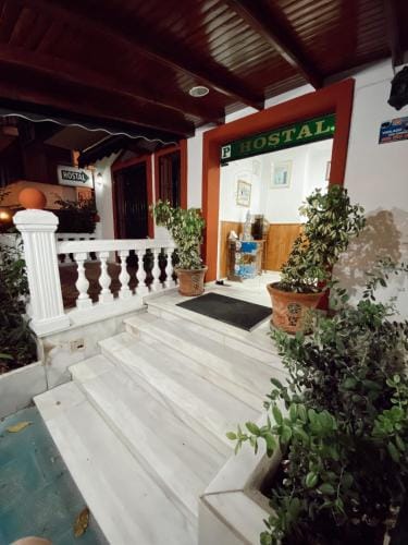 HOSTAL EL MOLINO Hotel in San Pedro de Alcántara