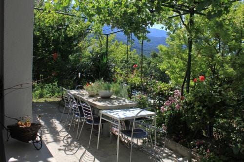 Apartments and rooms with parking space Tucepi, Makarska - 6901 Hotel in Tučepi