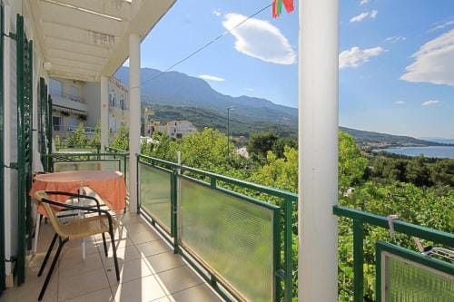 Apartments and rooms with parking space Tucepi, Makarska - 6901 Hotel in Tučepi