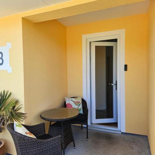 Kerikeri Blue Chair B&B Hotel in Northland