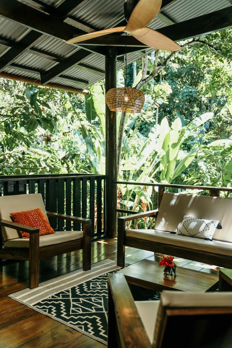 La Loma Jungle Lodge and Chocolate Farm Inn in Bastimentos Island
