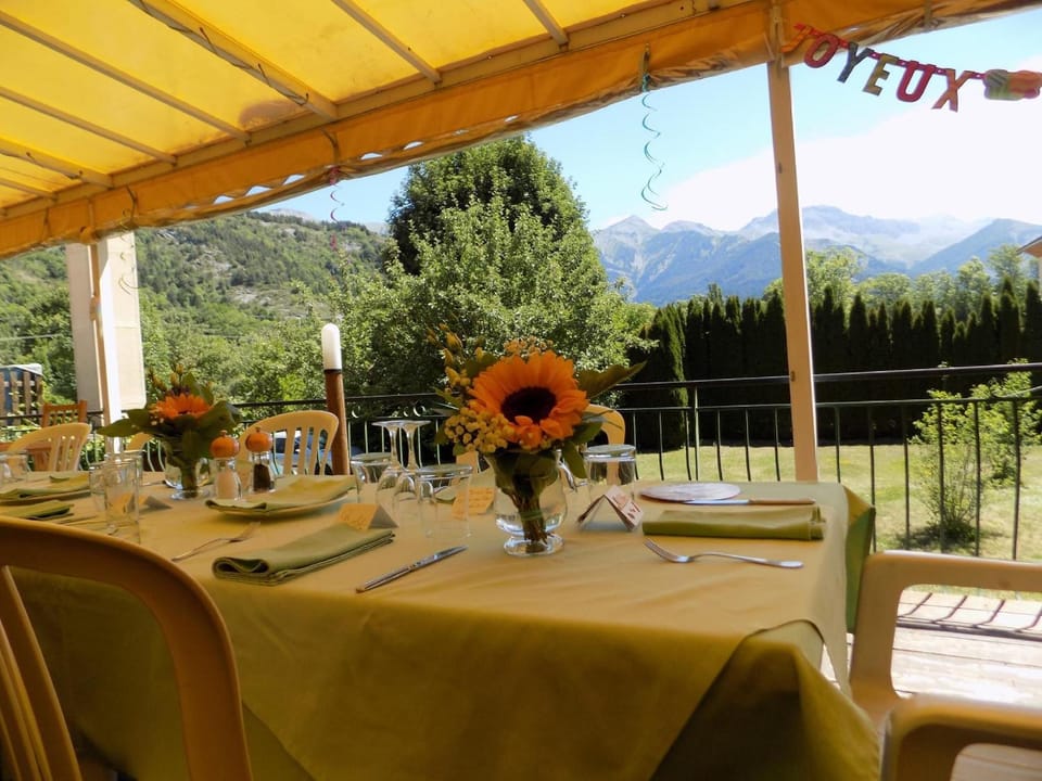 Le Vieux Tilleul Hotel in Provence-Alpes-Côte d'Azur