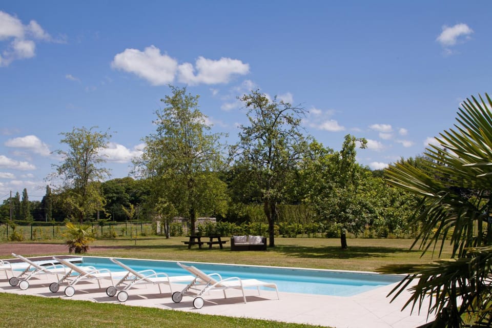 Le Pavillon De Gouffern Hotel in Normandy