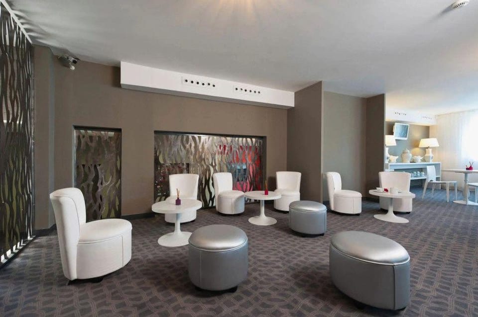 Teneo Apparthotel Talence - Centre Apartment hotel in Bordeaux