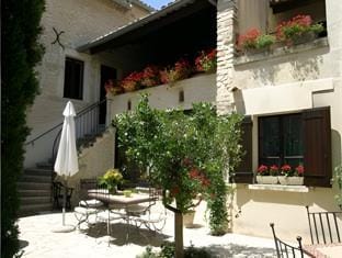 Hotel Le Saint Laurent Hotel in Provence-Alpes-Côte d'Azur