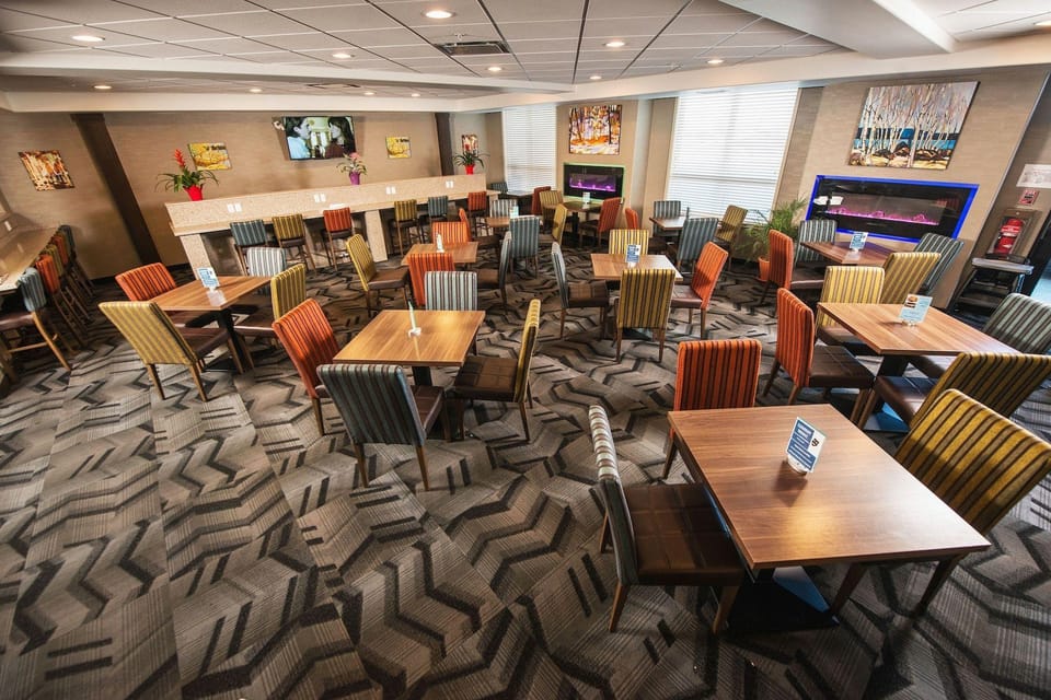 Encore Suites by Service Plus Inns Hotel in Grande Prairie