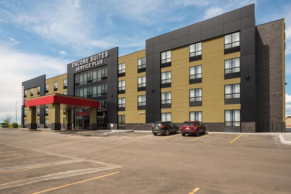 Encore Suites by Service Plus Inns Hotel in Grande Prairie