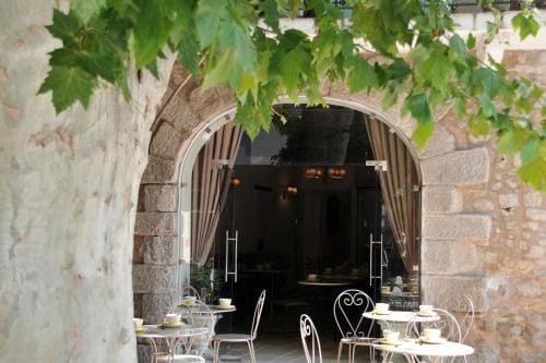 Chateaux Demeures Vallee de L'Arc Hotel in French Riviera