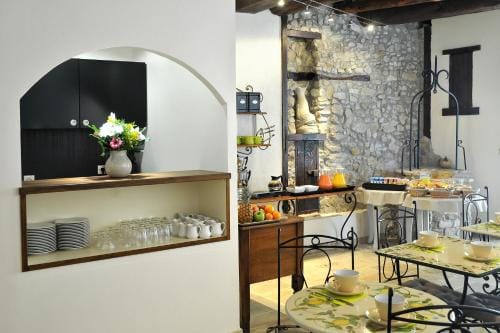 Chateaux Demeures Vallee de L'Arc Hotel in French Riviera