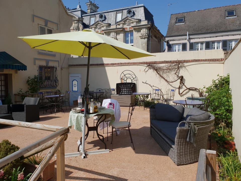 Chateau La Tour Du Roy Hotel in Wallonia, Belgium