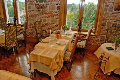 Chateau La Tour Du Roy Hotel in Wallonia, Belgium