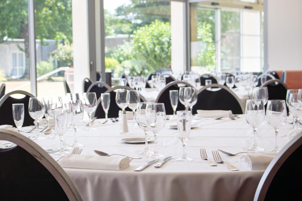 Brit Hotel Nantes Vigneux - L'Atlantel Hotel in Brittany