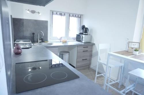 Studio Cosy proche gare Hotel in Wallonia, Belgium