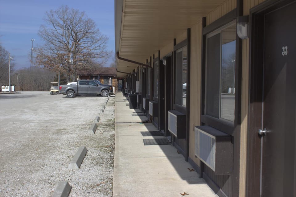 Hidden Lake Resort Hotel in Tom Township