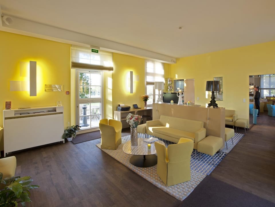 Le Mans Country Club Hotel in Centre-Val de Loire