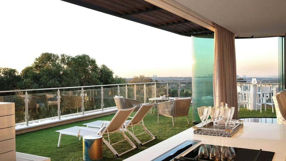 The Houghton Skyline Hotel in Johannesburg
